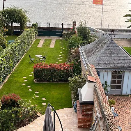 La Fleur De Seine * Villequier